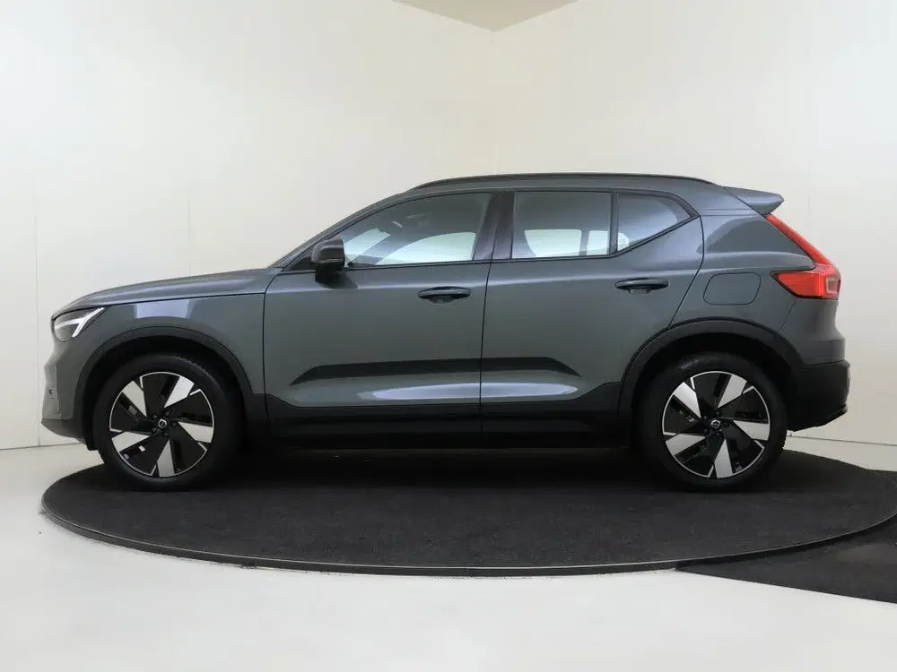 Volvo EX40 Extended Plus 82 kWh uit 2025, foto 2