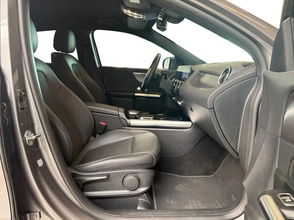 Mercedes-Benz GLA 250 e Business Line I Half-Leder I Navi I uit 2023, foto 18