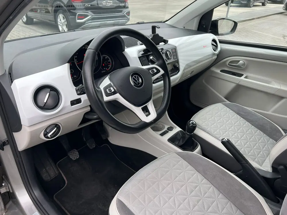 Volkswagen Up! 1.0 beats alcantara beats audio, cruise, airc uit 2022, foto 2