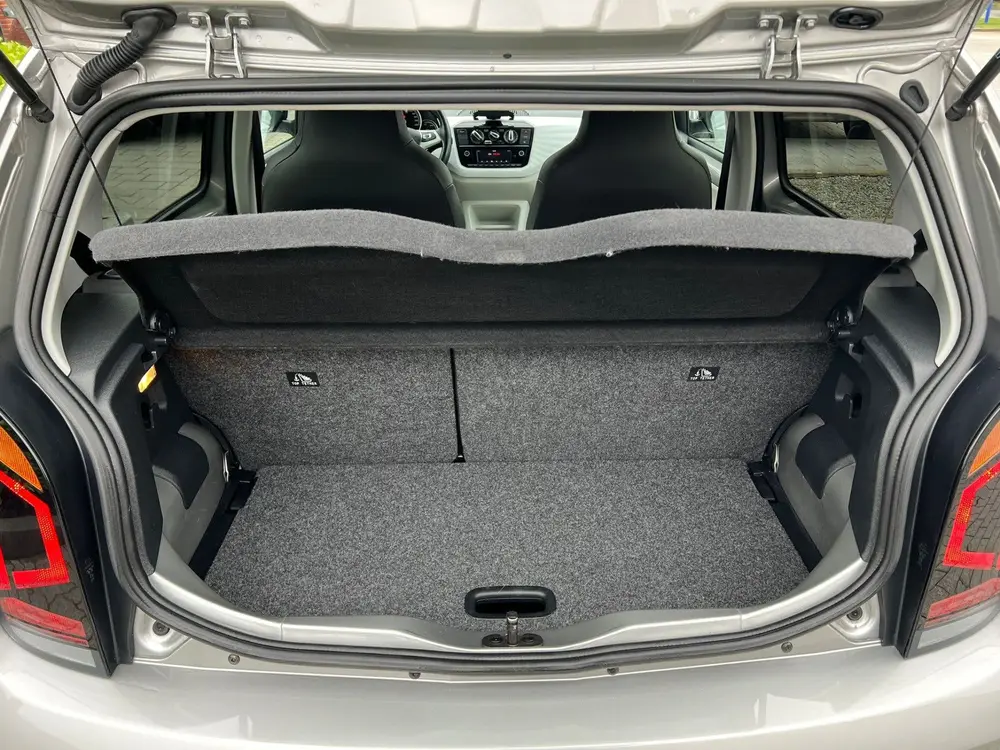 Volkswagen Up! 1.0 beats alcantara beats audio, cruise, airc uit 2022, foto 6