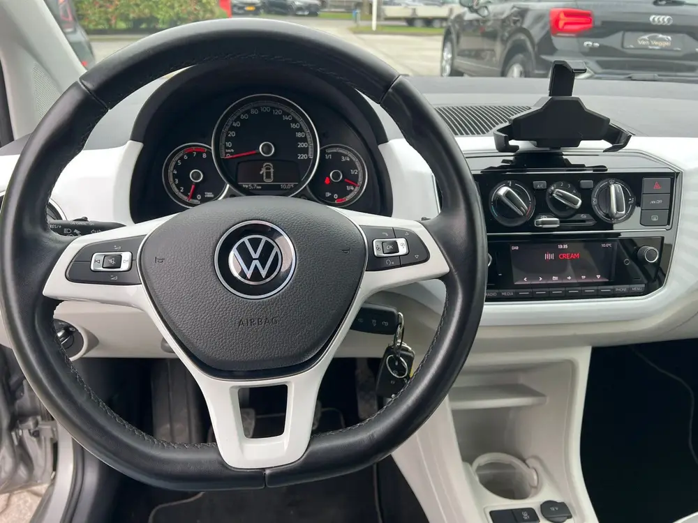 Volkswagen Up! 1.0 beats alcantara beats audio, cruise, airc uit 2022, foto 9