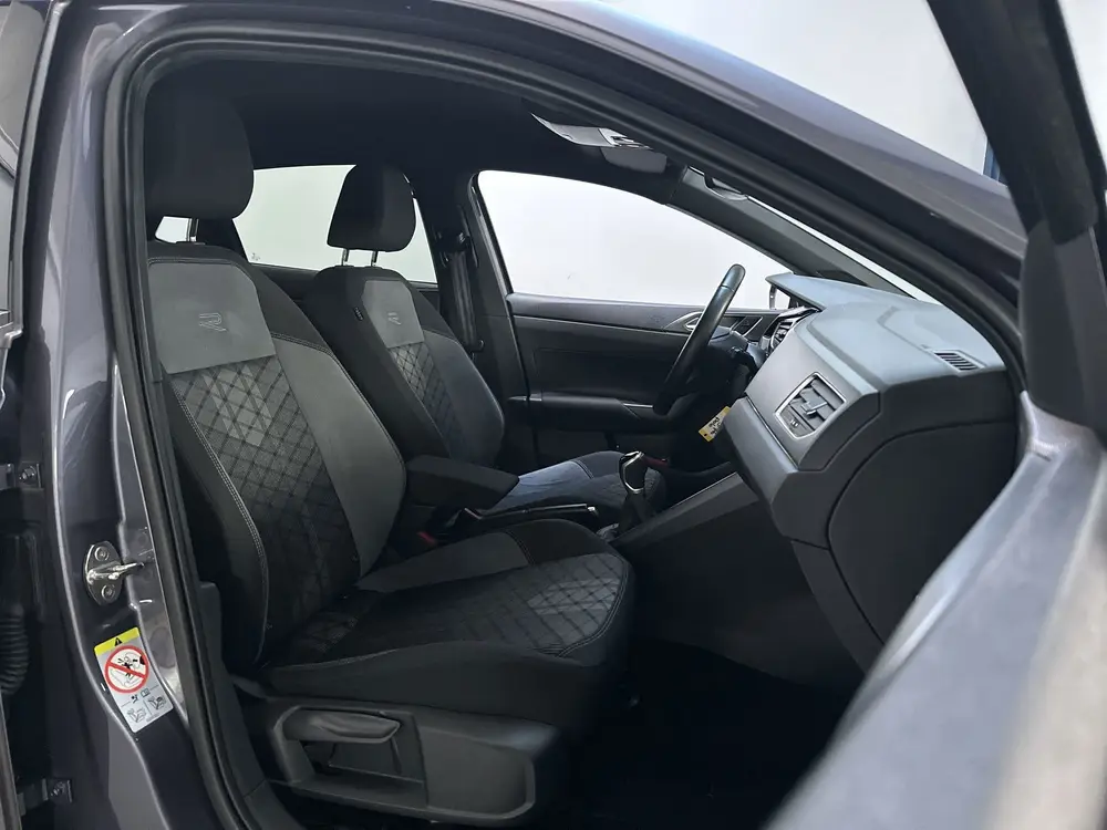Volkswagen Polo 1.0 TSI R-Line Business Navigatie Parkeersen uit 2022, foto 16