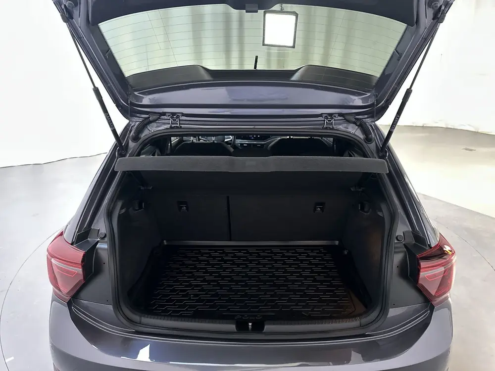 Volkswagen Polo 1.0 TSI R-Line Business Navigatie Parkeersen uit 2022, foto 7