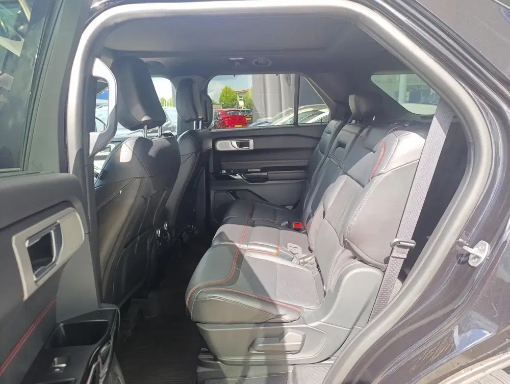 Ford Explorer 3.0 V6 EcoBoost PHEV ST-Line uit 2022, foto 14