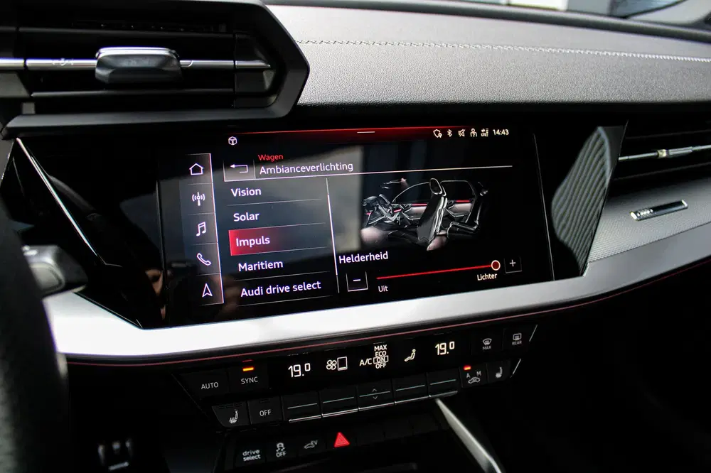 Audi A3 45 TFSI e S edition Competition uit 2023, foto 15