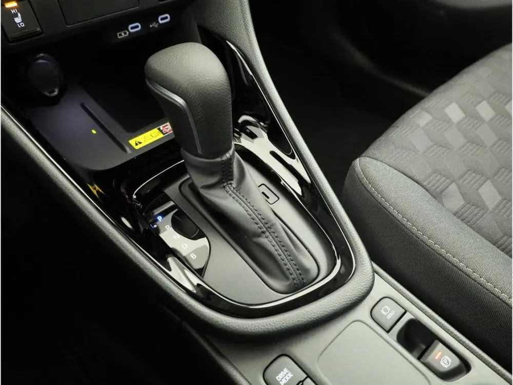 Toyota Yaris 1.5 Hybrid 115 Dynamic Comfort Pack *NIEUW uit 2026, foto 8