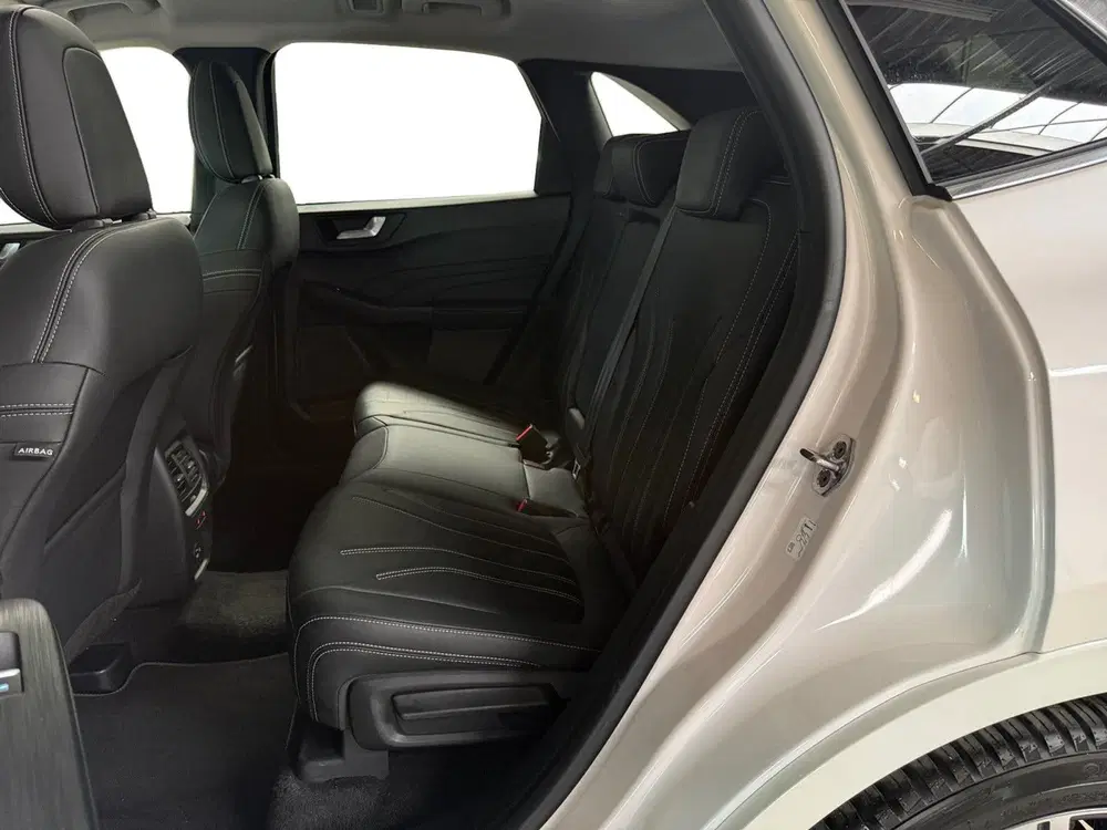Ford Kuga 2.5 PHEV Vignale I Panoramadak I Trekhaak uit 2022, foto 14