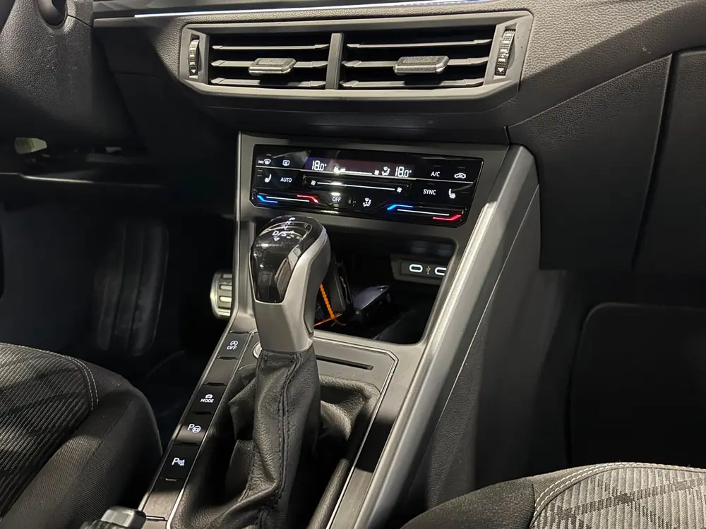 Volkswagen Polo 1.0 TSI R-Line | PANO | ACC | CAMERA | CARPL uit 2024, foto 16
