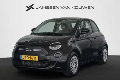 Fiat 500e RED 42 kWh 2+6 jaar Garantie uit 2025