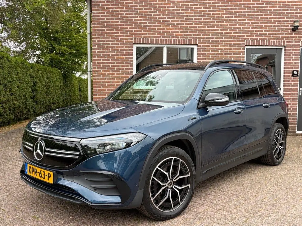 Mercedes-Benz EQB 300 4Matic AMG 7 ZITS Pano uit 2022