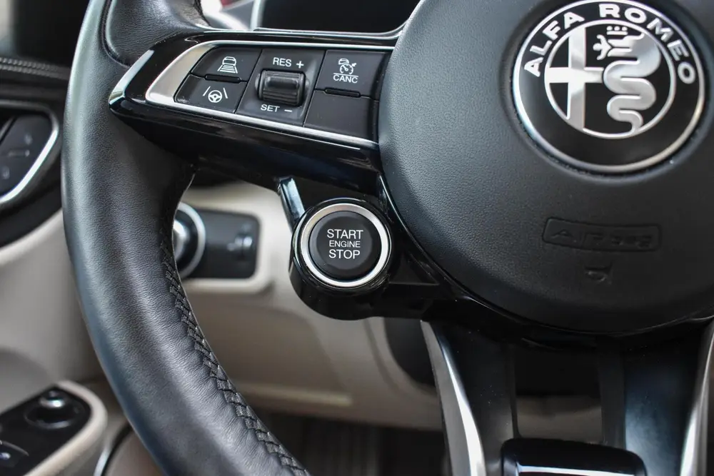 Alfa Romeo Giulia 2.2 TI Verde Visconti Leder Carplay Stoelv uit 2021, foto 17