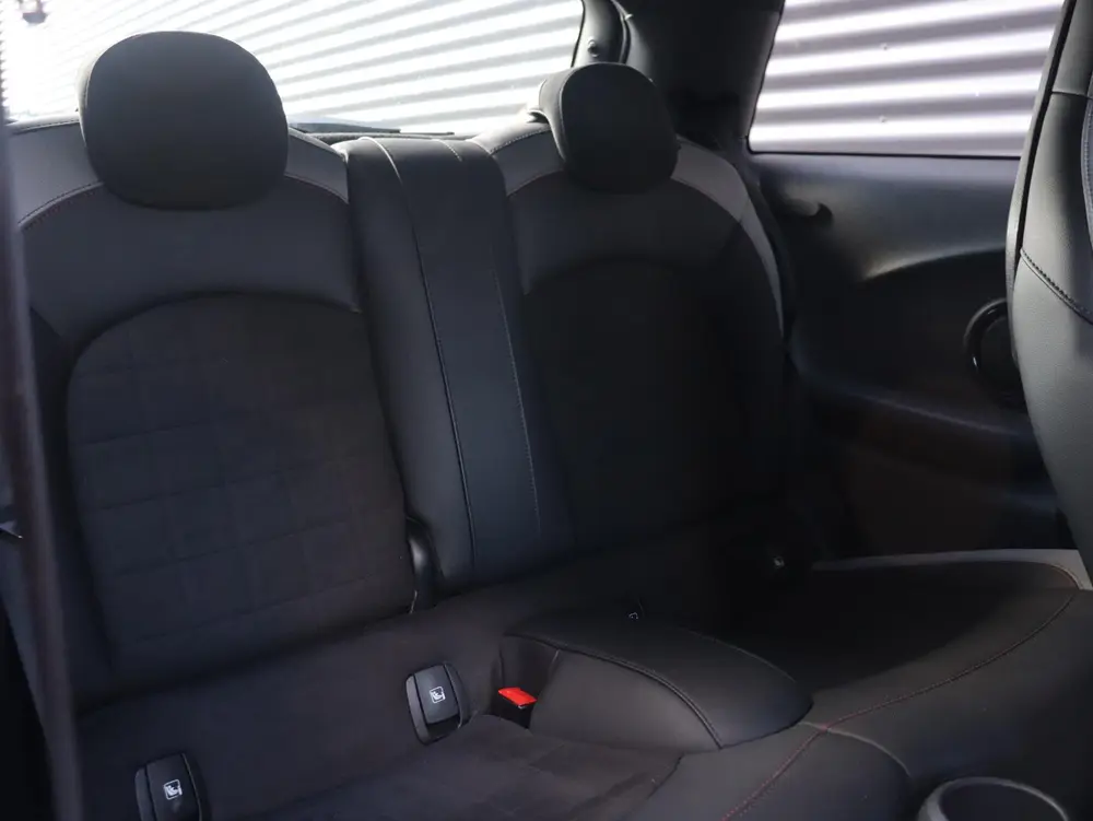 Mini John Cooper Works Cooper uit 2021, foto 10