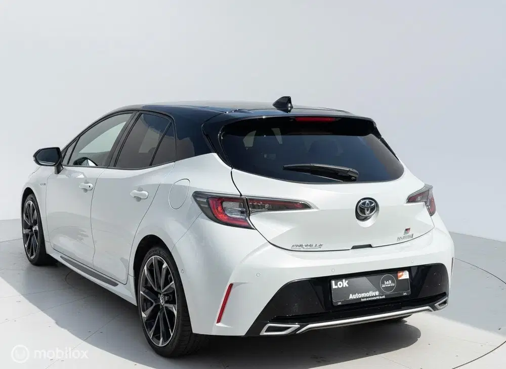 Toyota Corolla 2.0 Hybrid GR-Sport Plus PANO uit 2020, foto 2