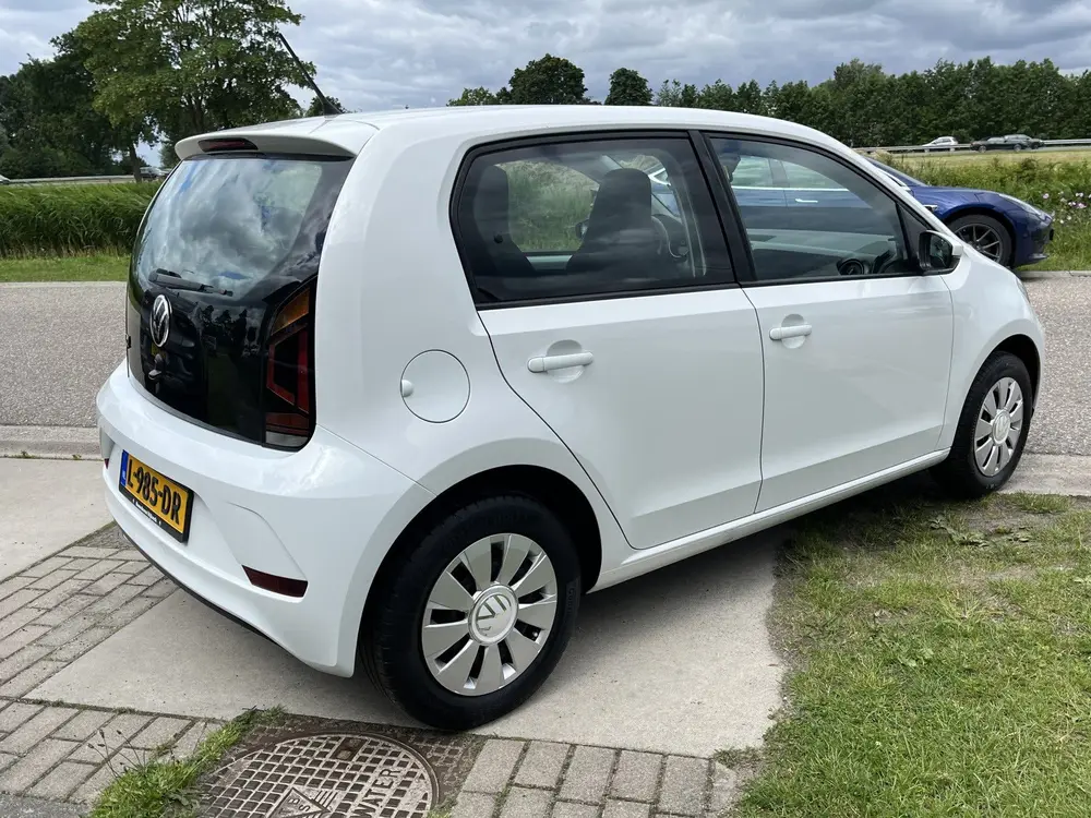 Volkswagen Up! 1.0 / Airco / Bluetooth / (bj 2021) uit 2021, foto 2
