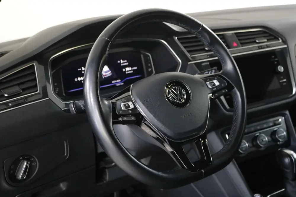 Volkswagen Tiguan Allspace 1.5 TSI Highline Business R-Line uit 2020, foto 3