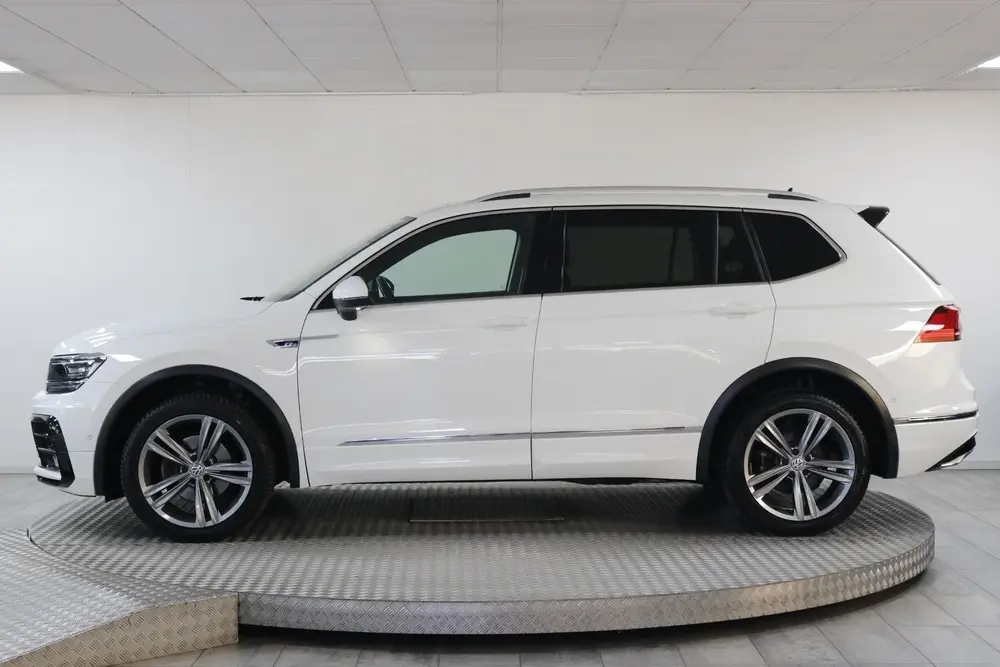 Volkswagen Tiguan Allspace 1.5 TSI Highline Business R-Line uit 2020, foto 8