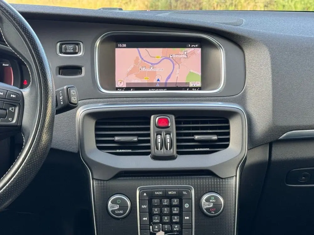 Volvo V40 1.5 T3 POLAR+ SPORT R-Design Standkachel Panodak T uit 2019, foto 14
