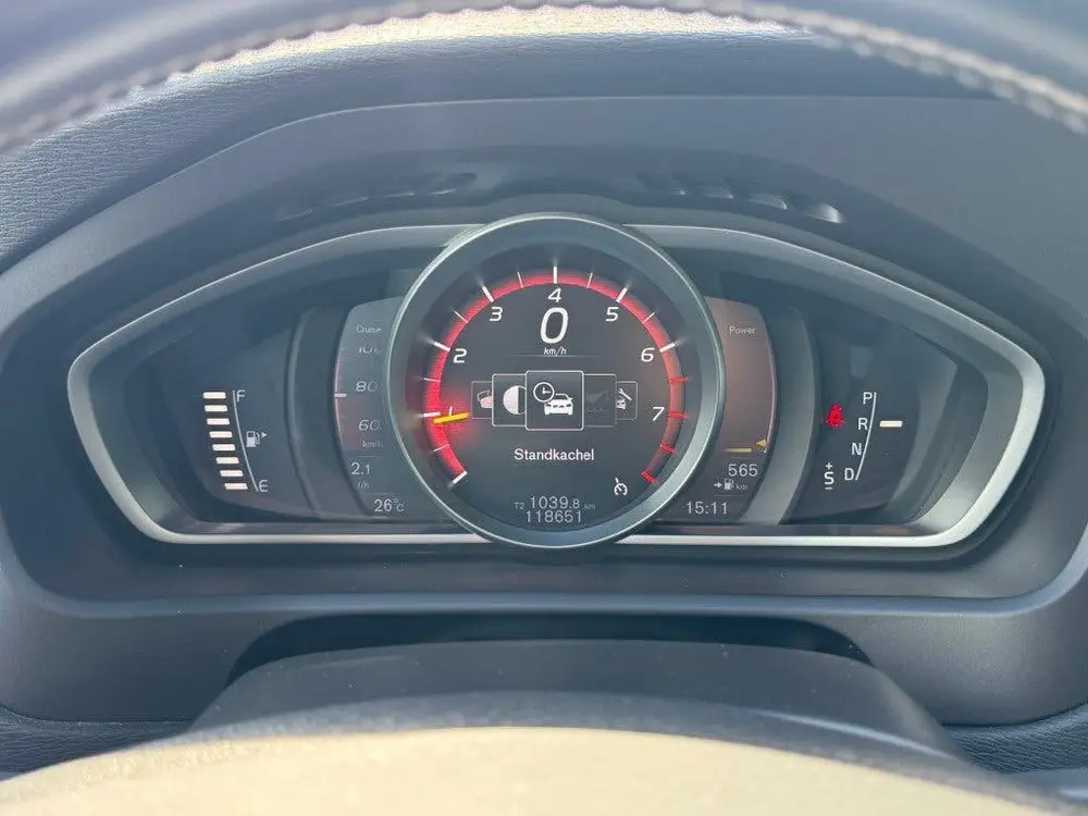 Volvo V40 1.5 T3 POLAR+ SPORT R-Design Standkachel Panodak T uit 2019, foto 18