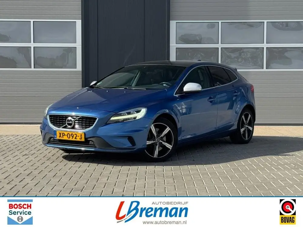 Volvo V40 1.5 T3 POLAR+ SPORT R-Design Standkachel Panodak T uit 2019, foto 2