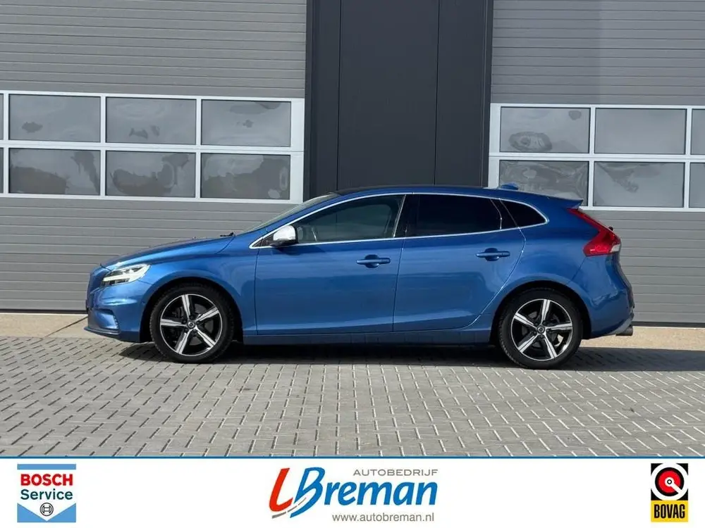 Volvo V40 1.5 T3 POLAR+ SPORT R-Design Standkachel Panodak T uit 2019, foto 3
