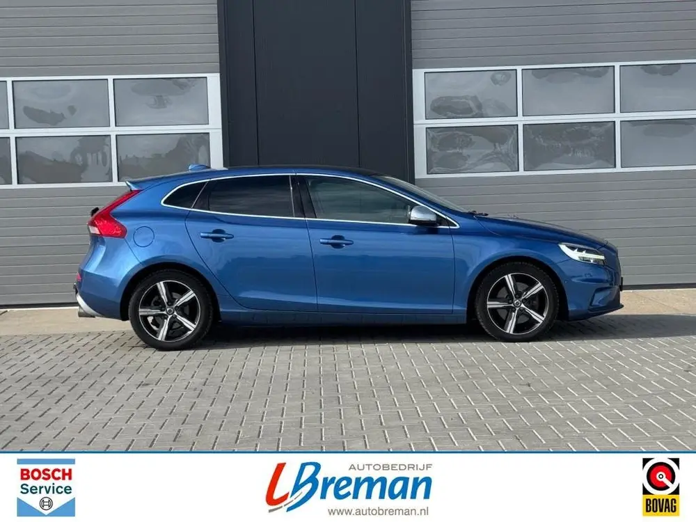 Volvo V40 1.5 T3 POLAR+ SPORT R-Design Standkachel Panodak T uit 2019, foto 8