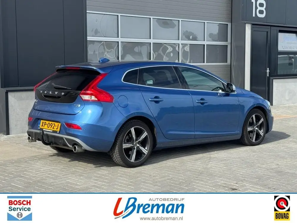 Volvo V40 1.5 T3 POLAR+ SPORT R-Design Standkachel Panodak T uit 2019, foto 9