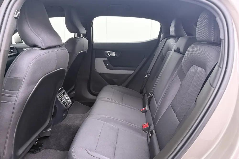 Polestar 2 Long Range 78 kWh (94%SOH) Memory Camera 19'LMV L uit 2022, foto 13