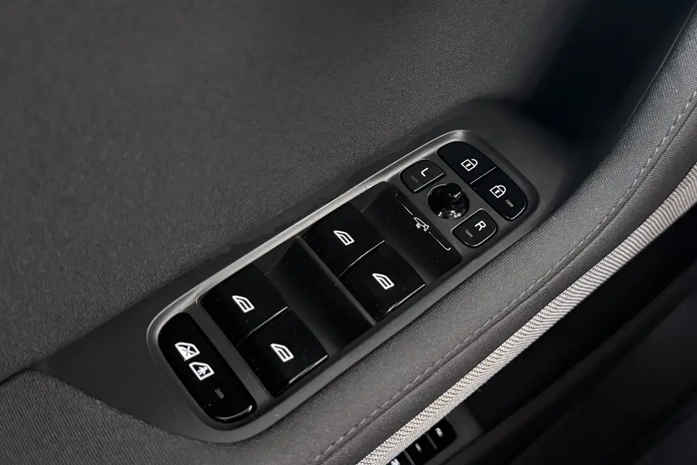 Polestar 2 Long Range 78 kWh (94%SOH) Memory Camera 19'LMV L uit 2022, foto 20