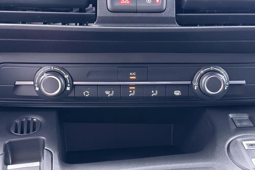 Opel Combo 136 L1 50kWh Camera uit 2026, foto 15
