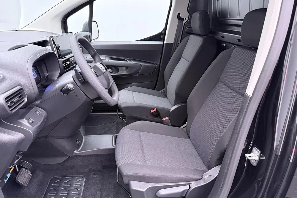 Opel Combo 136 L1 50kWh Camera uit 2026, foto 5