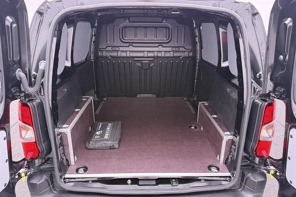 Opel Combo 136 L1 50kWh Camera uit 2026, foto 9
