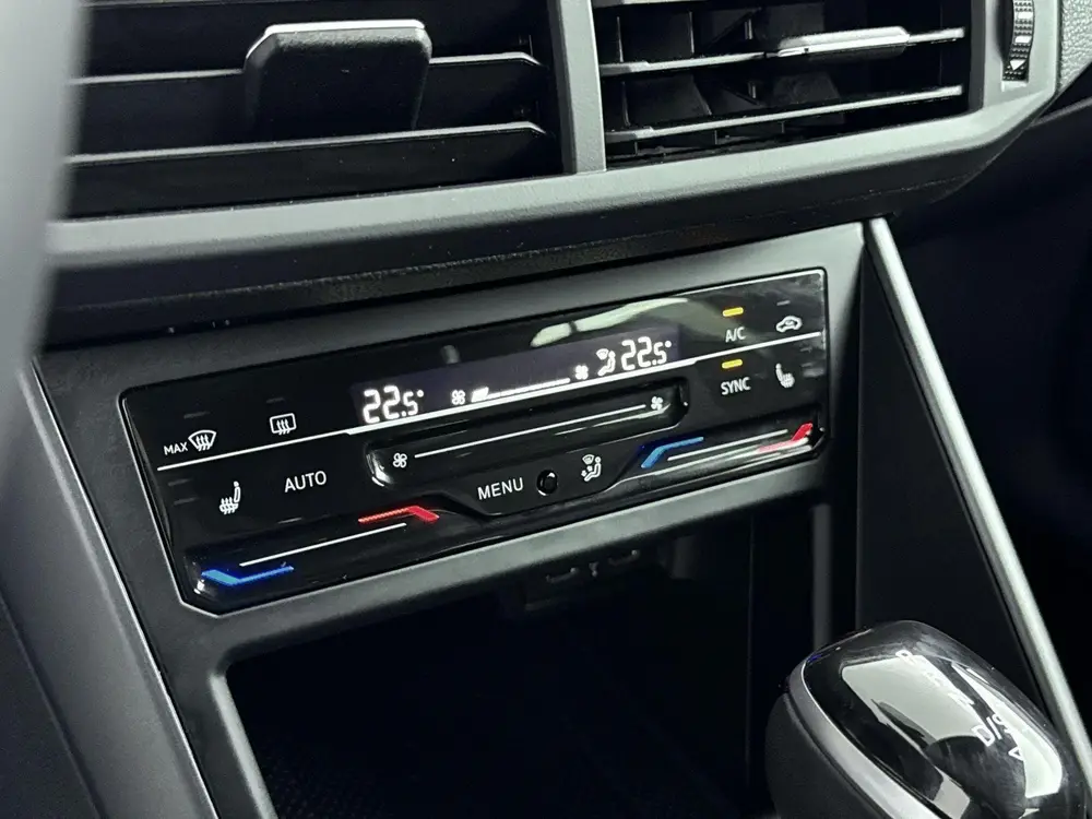 Volkswagen Polo 1.0 TSI R-Line Edition | 18 Inch Zwarte Velg uit 2025, foto 15