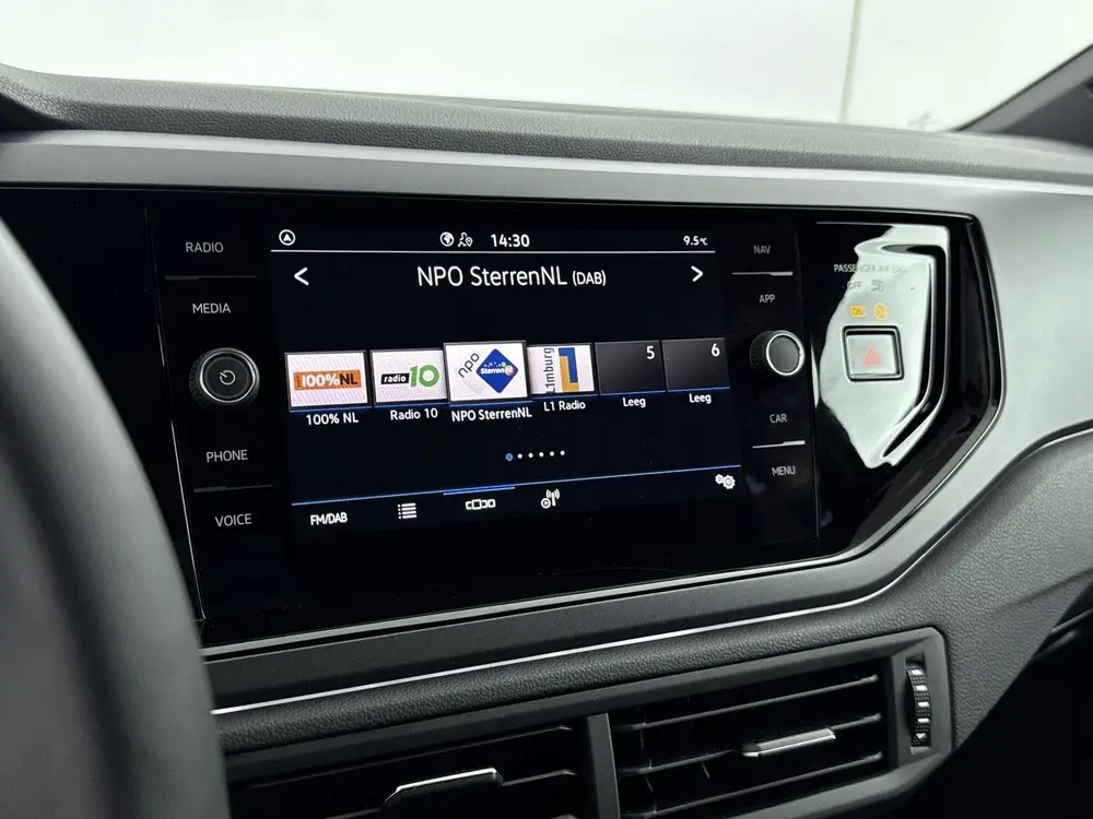 Volkswagen Polo 1.0 TSI R-Line Edition | 18 Inch Zwarte Velg uit 2025, foto 6