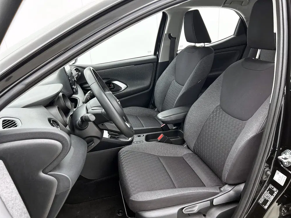 Toyota Yaris 1.5 Hybrid 115 Business Plus uit 2022, foto 15