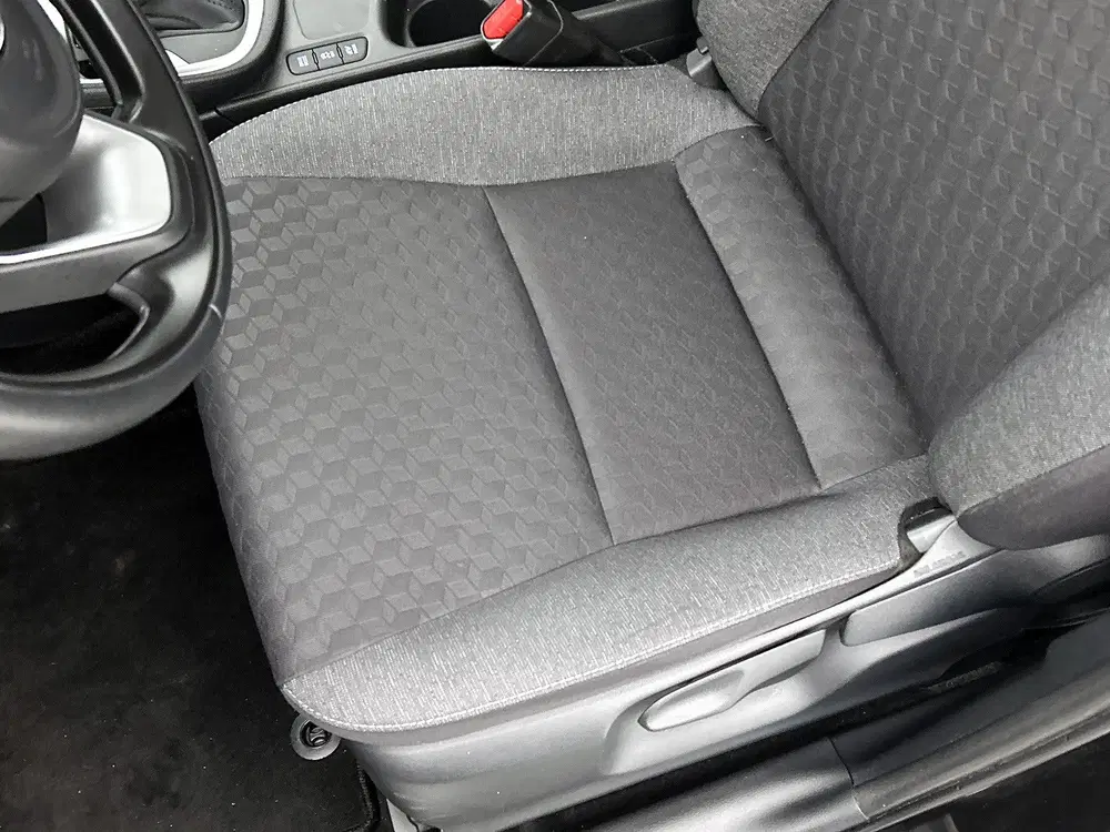 Toyota Yaris 1.5 Hybrid 115 Business Plus uit 2022, foto 16