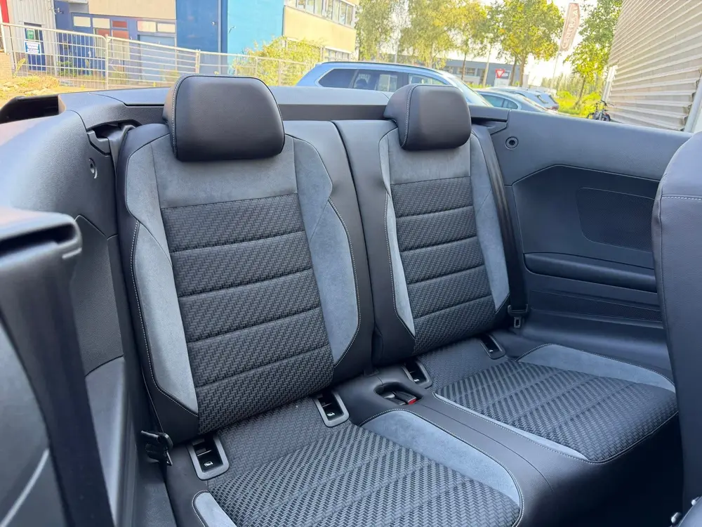 Volkswagen T-Roc Cabrio 1.5 TSI R-Line ACC|Beats-Audio|IQ-Li uit 2022, foto 20