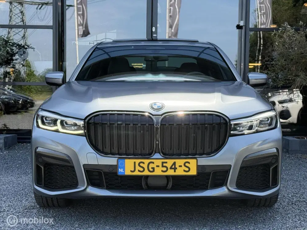 BMW 7-serie 745e High Executive uit 2020, foto 16