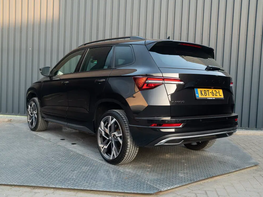 Skoda Karoq 1.5 TSI ACT Sportline Business uit 2025, foto 4