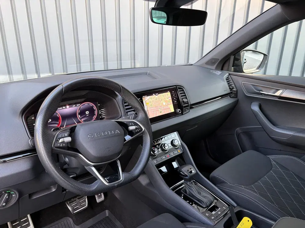 Skoda Karoq 1.5 TSI ACT Sportline Business uit 2025, foto 5