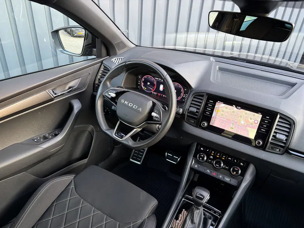Skoda Karoq 1.5 TSI ACT Sportline Business uit 2025, foto 7