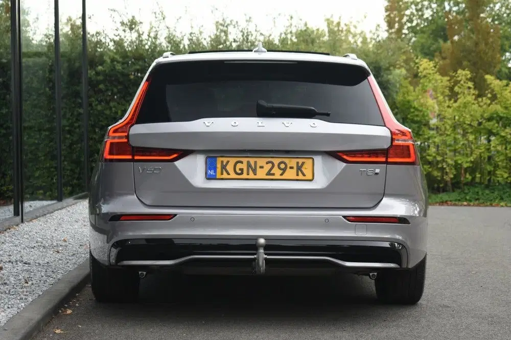 Volvo V60 T8 455Pk AWD Plus Dark uit 2026, foto 7