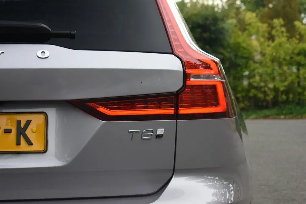 Volvo V60 T8 455Pk AWD Plus Dark uit 2026, foto 8