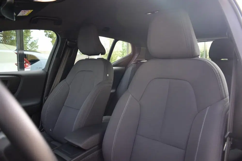 Volvo EX40 Extended Range Plus 252Pk uit 2025, foto 14