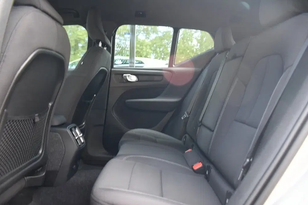 Volvo EX40 Extended Range Plus 252Pk uit 2025, foto 19