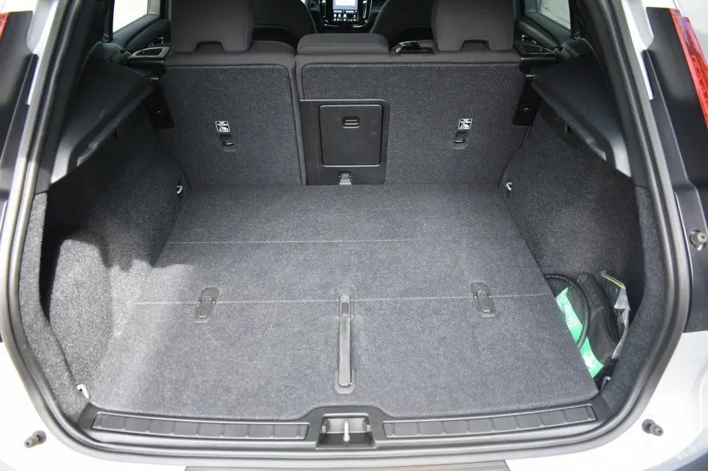 Volvo EX40 Extended Range Plus 252Pk uit 2025, foto 20