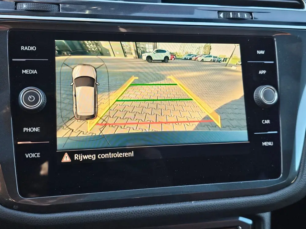 Volkswagen Tiguan Allspace 1.5 TSI Highline Business R-line uit 2020, foto 19