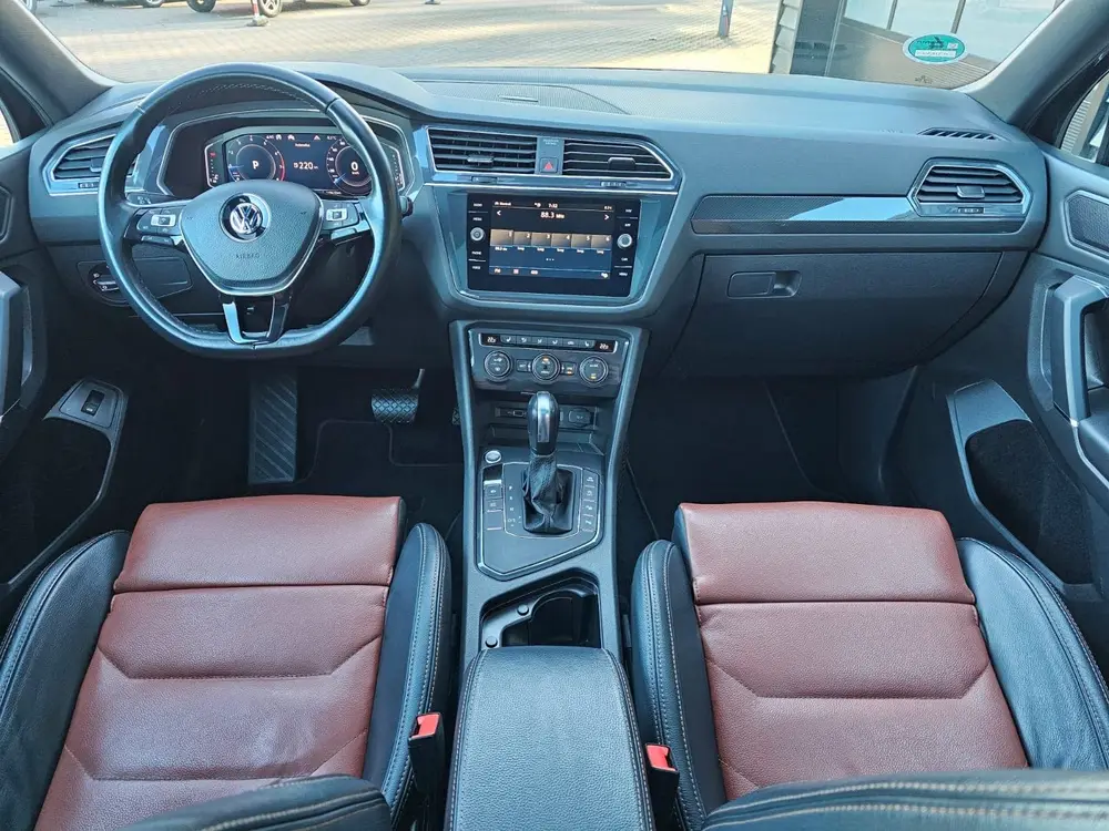 Volkswagen Tiguan Allspace 1.5 TSI Highline Business R-line uit 2020, foto 2