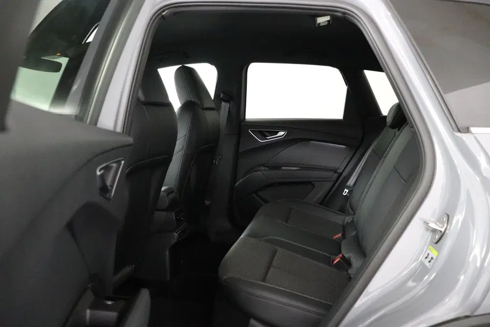 Audi Q4 e-tron 35 Launch edition 55 kWh uit 2021, foto 17