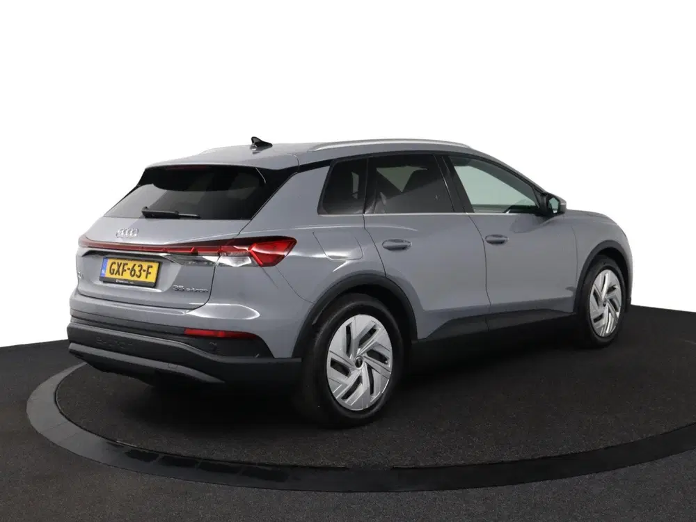 Audi Q4 e-tron 35 Launch edition 55 kWh uit 2021, foto 6