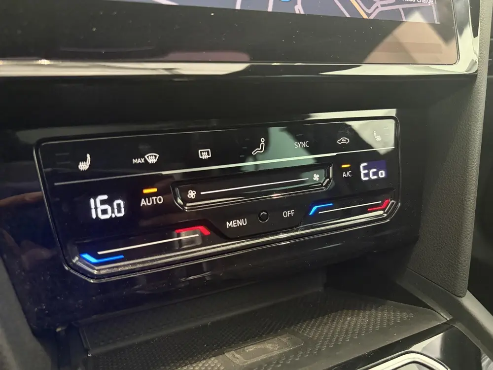 Volkswagen Passat Variant 1.4 TSI PHEV GTE Business uit 2023, foto 19